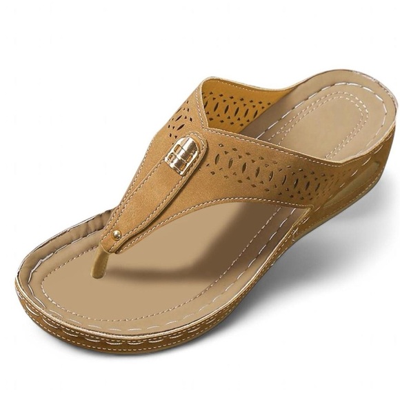 Casual Strappy Platform Sandals | Size 42 (approx Women’s 9-9.5) - Picture 1 of 8